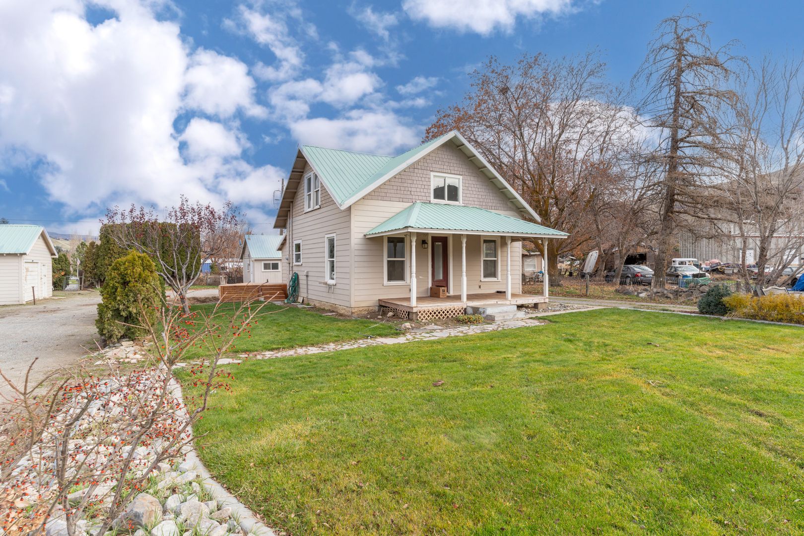 Monitor House: 3847 McKee Lane