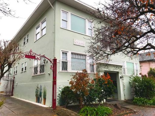 1039 45th St Apt 7