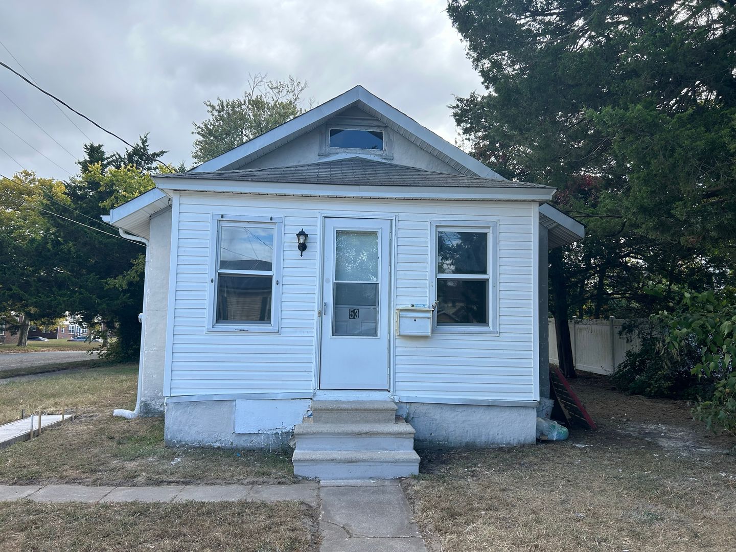 Pleasantville House: 53 Pacific Avenue