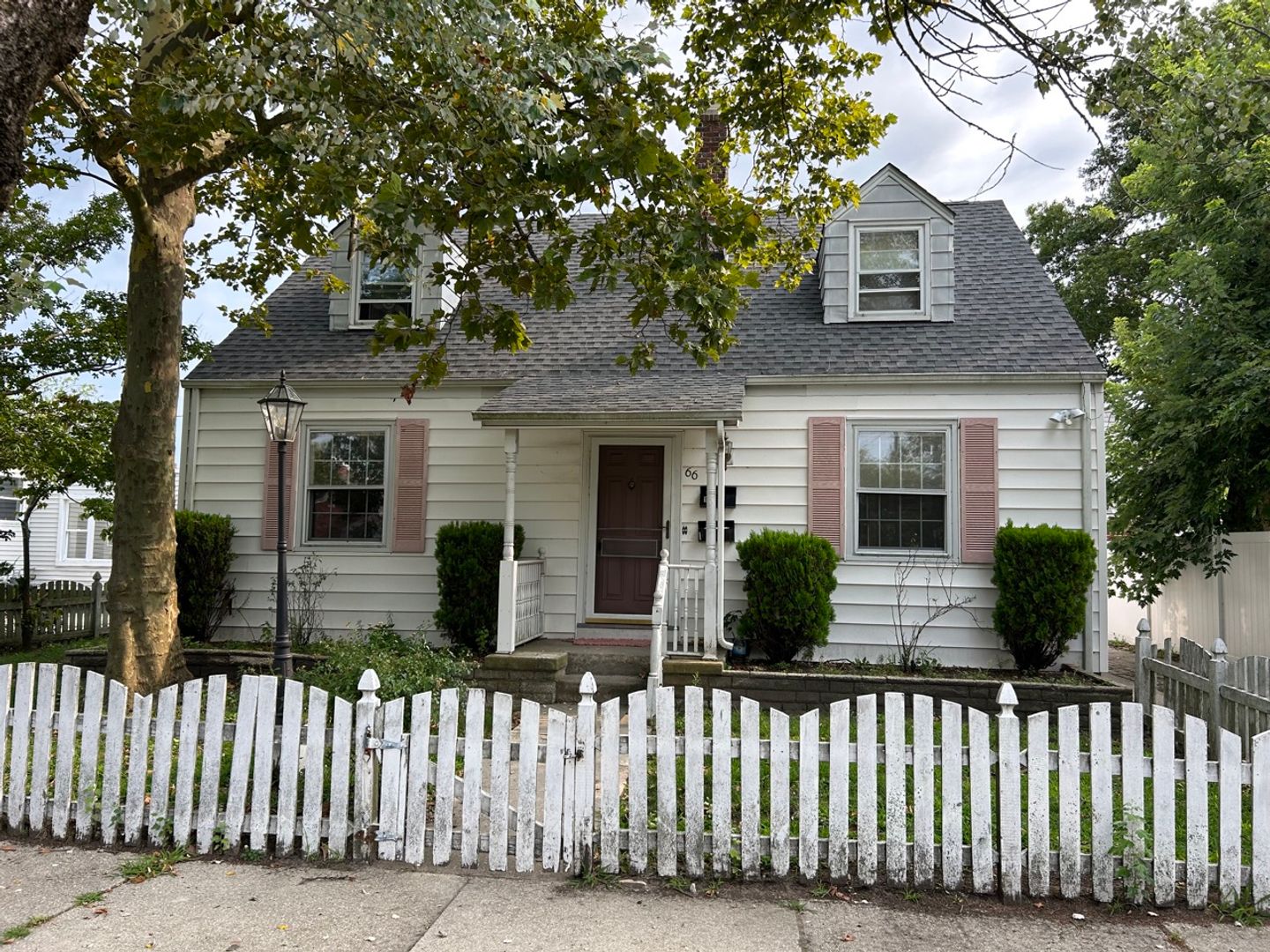 Pleasantville Apartment: 66 Tunis Ave