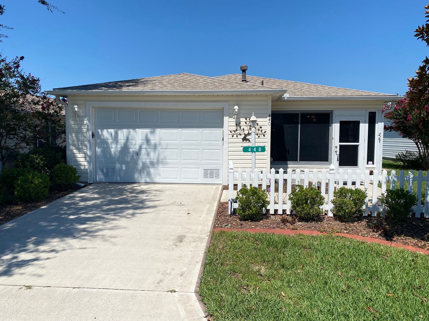 The Villages House: 440 Canterbury Ct.