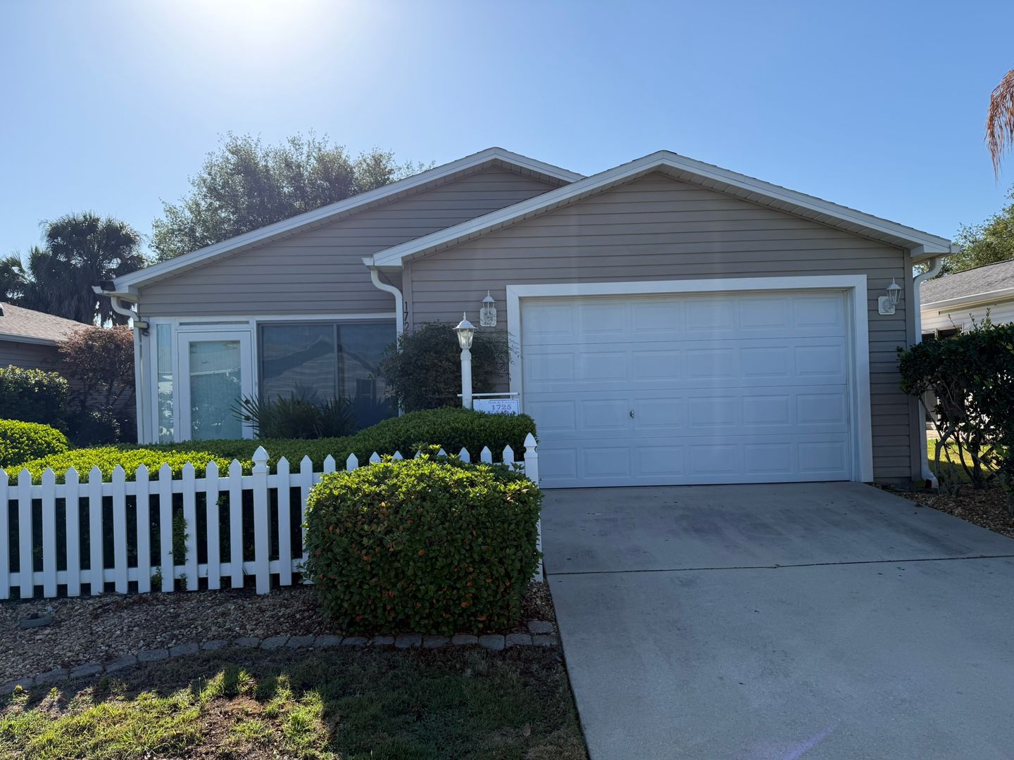 The Villages House: 1725 Simpsonville Ln.