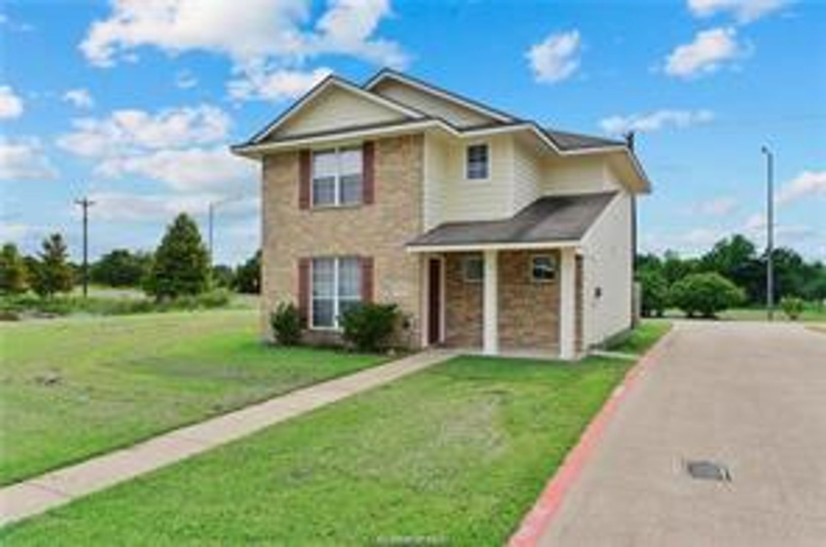 College Station Apartment: 4001 Southern Trace Court