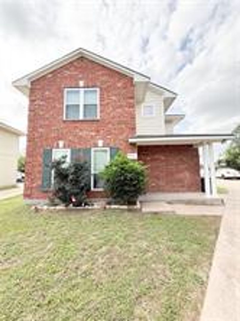College Station House: 515 Camp Ct.