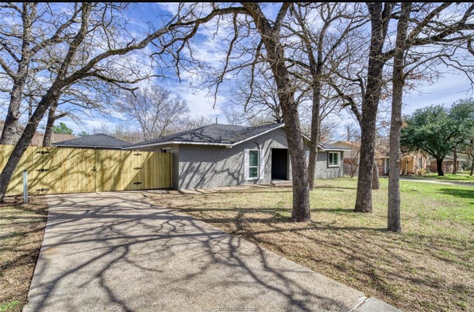 College Station House: 1115 Merry Oaks Drive