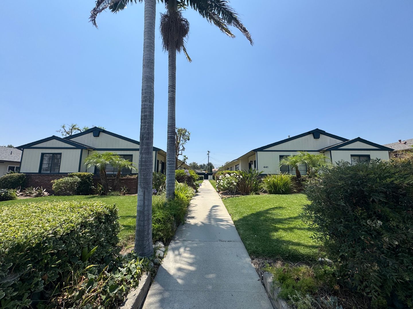Arcadia Apartment: 441-445 S. Baldwin Ave.