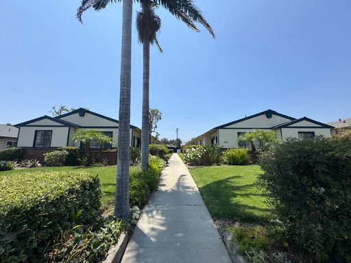 2BD/1BA Unit! Convenient Location, Parking Included, Laundry On-site!
