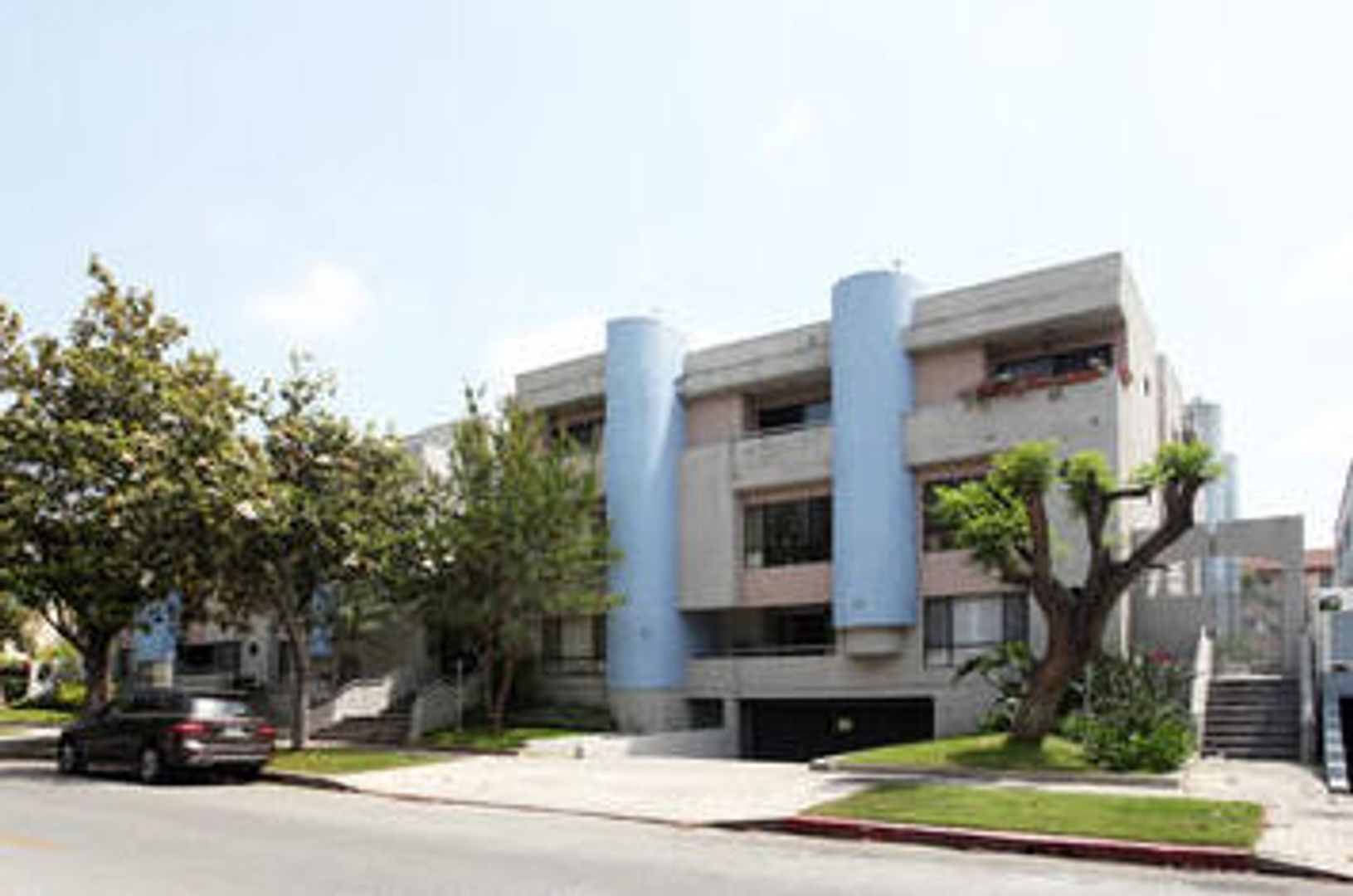 Glendale Apartment: 550 W. Stocker Street
