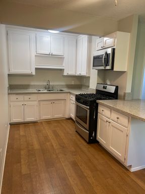 STUNNING 1BD 1BA APARTMENT IN A GREAT LOCATION!
