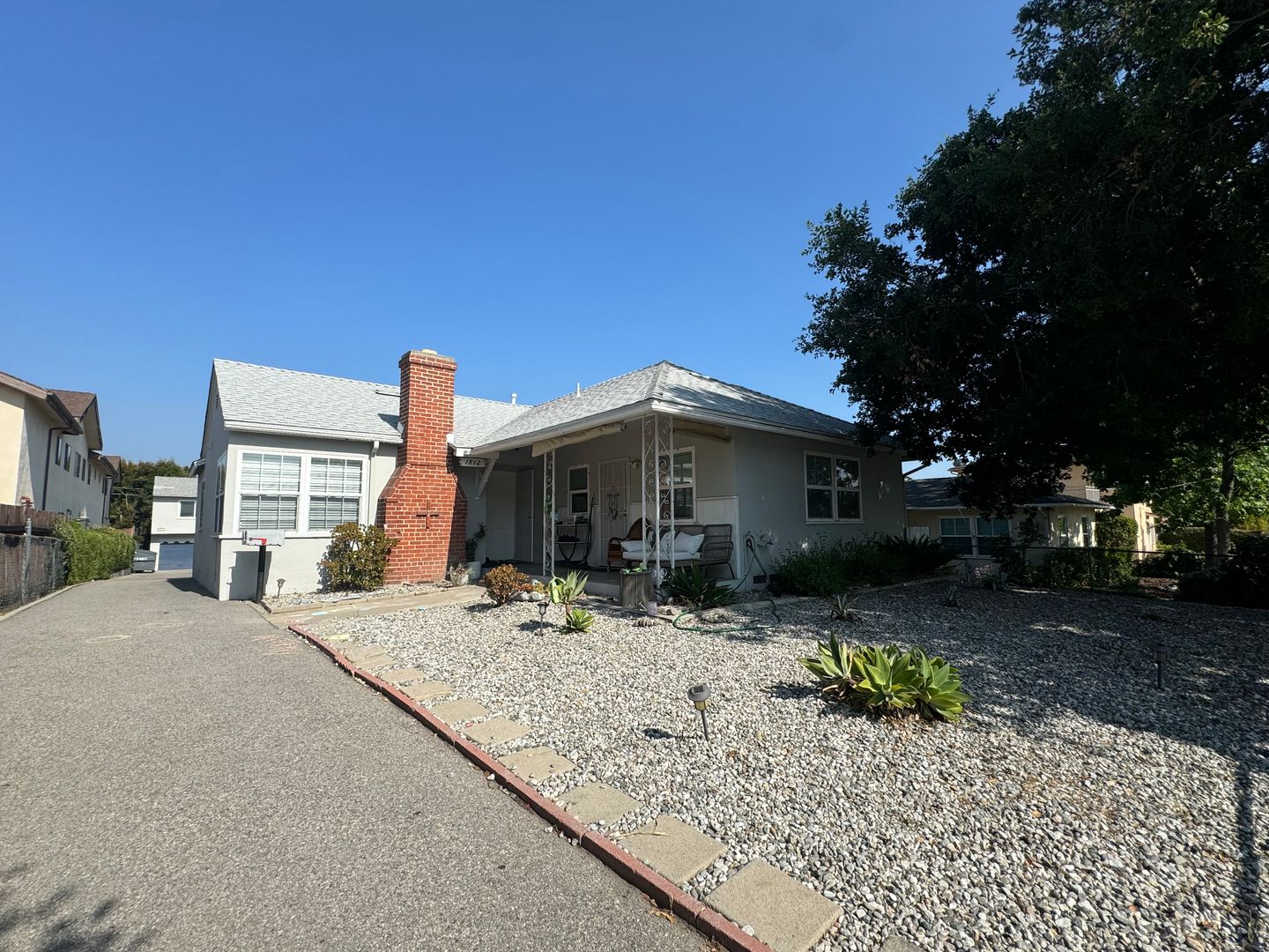 Pasadena Apartment: 1812 N. Allen Ave.