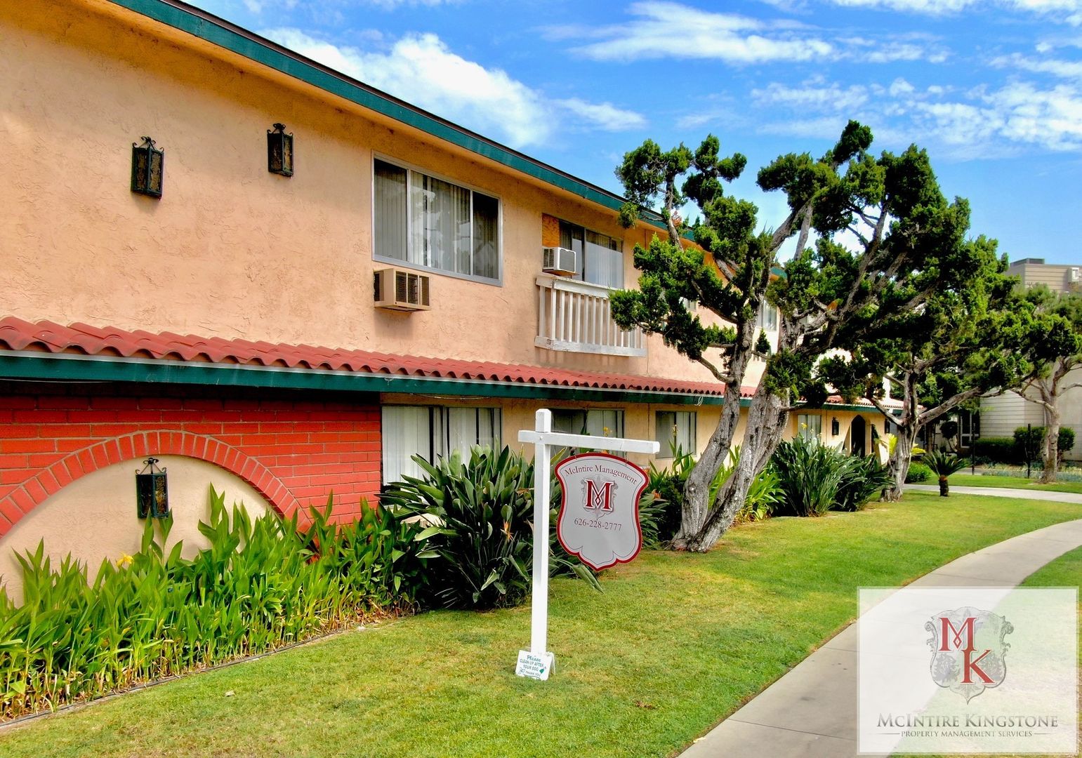 Whittier Apartment: 13955 Coteau Dr.