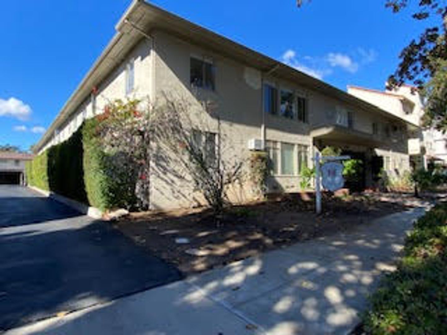 Pasadena Apartment: 239 S. Madison Avenue