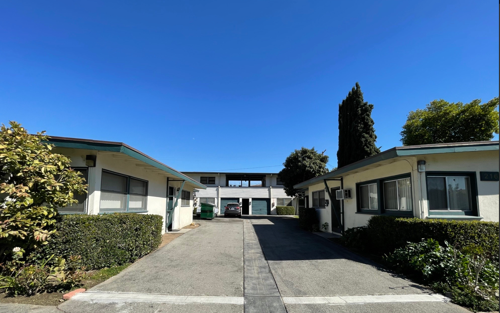 Arcadia Apartment: 216 Santa Rosa Road