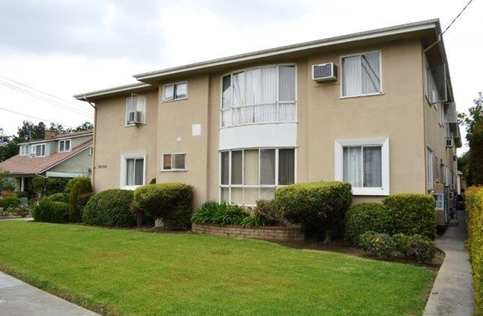 South Pasadena Apartment: 350 Pasadena Avenue