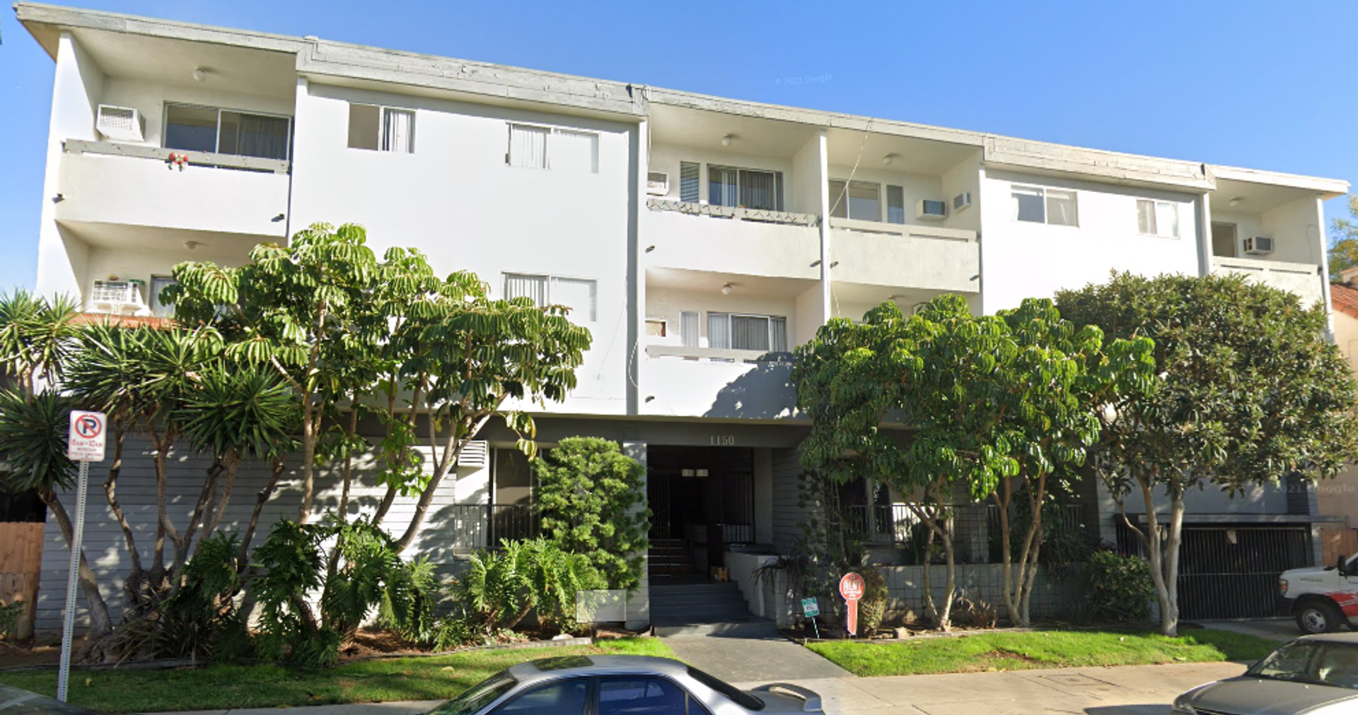 Los Angeles Apartment: 1150 N. Normandie Ave.