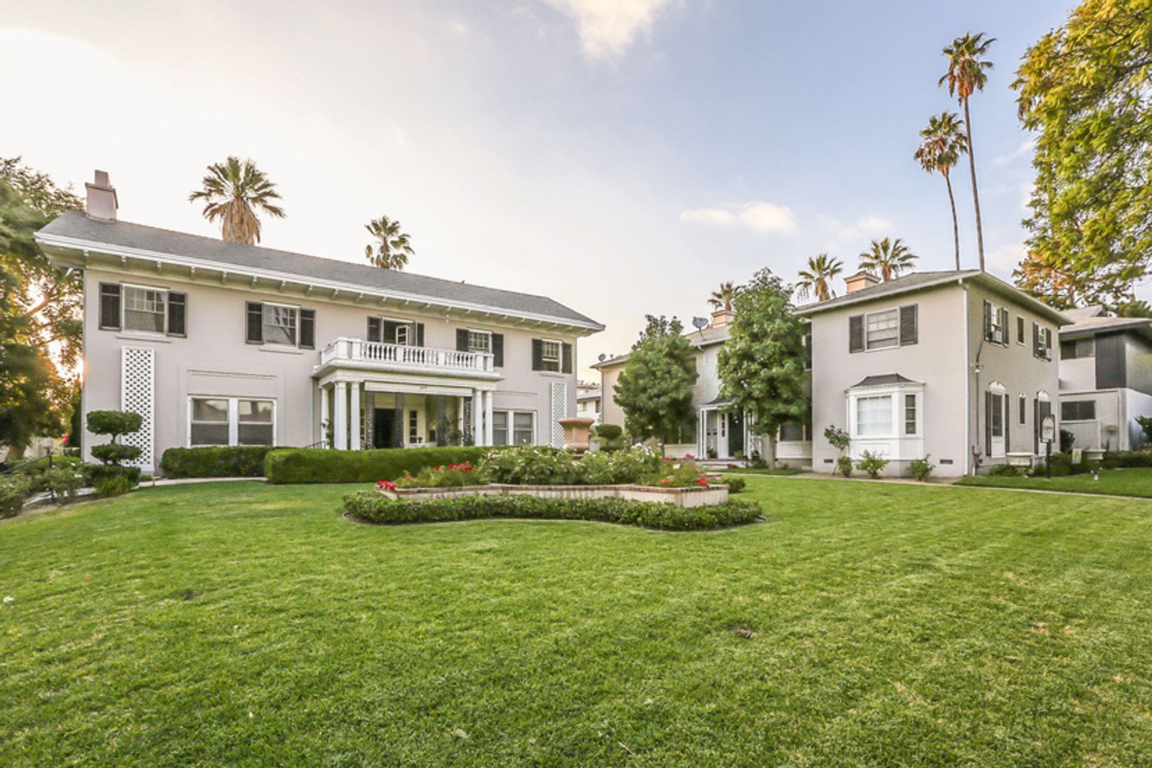 Pasadena Apartment: 465 S El Molino Ave