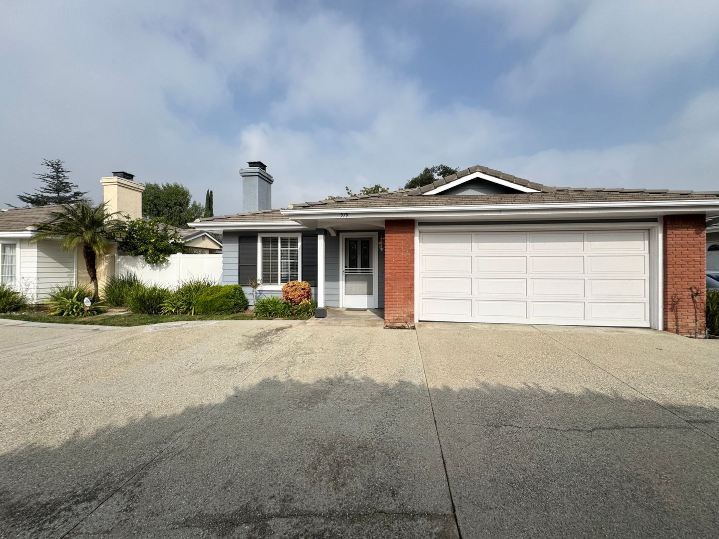 Monrovia Apartment: 579 W. Lemon Avenue