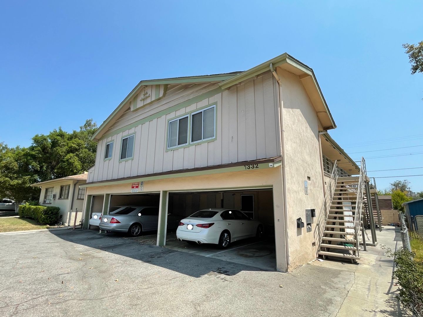 Glendale Apartment: 1332 E Broadway