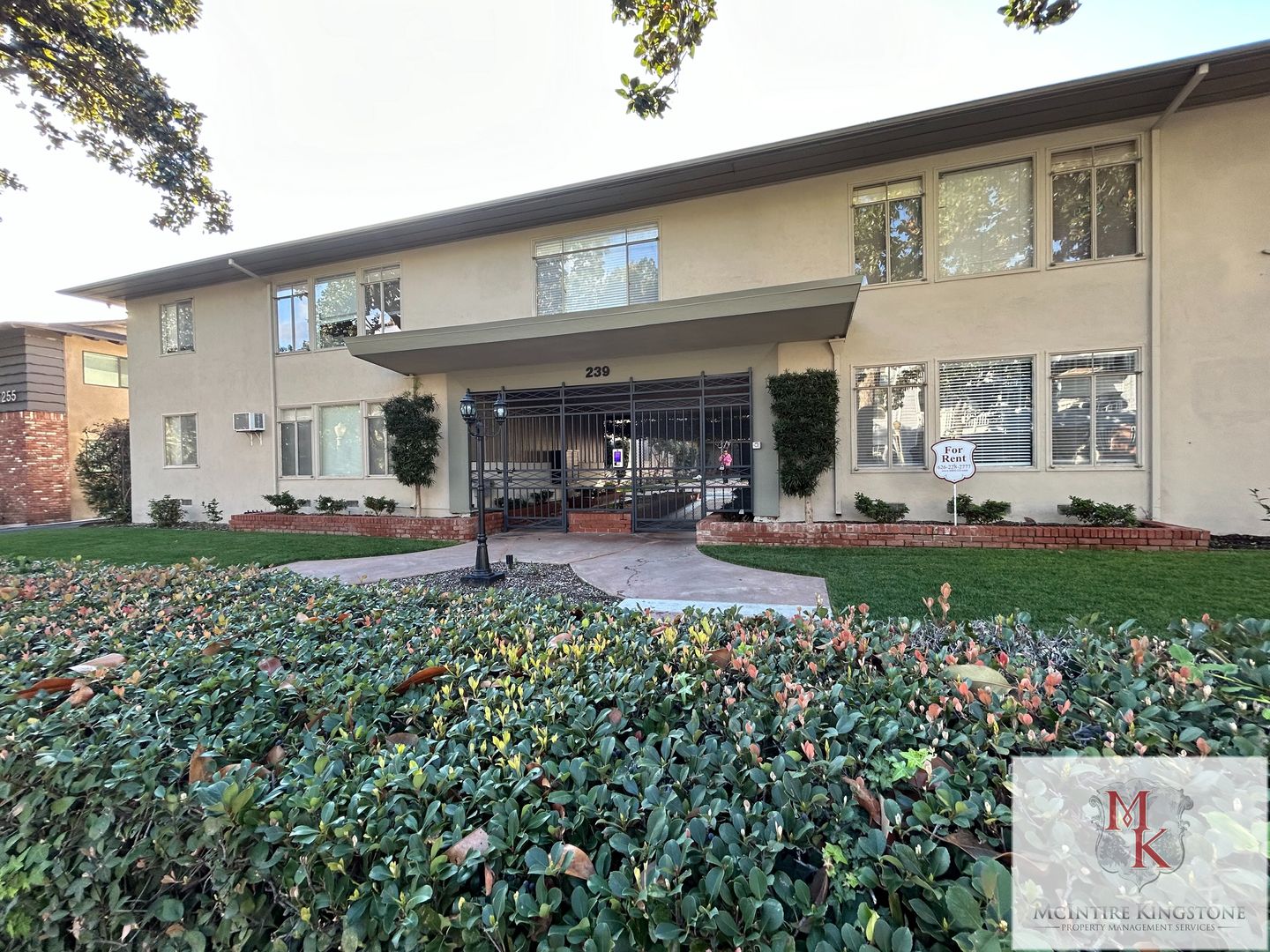 Pasadena Apartment: 239 S. Madison Avenue