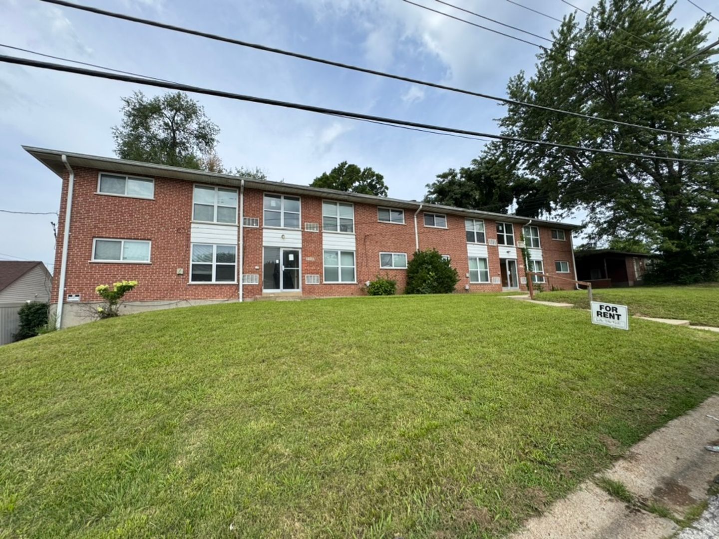 Saint Louis Apartment: 2440-2444 Shannon Ave