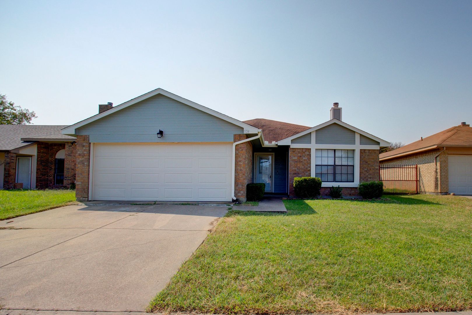 Arlington House: 524 Valley Mills Dr