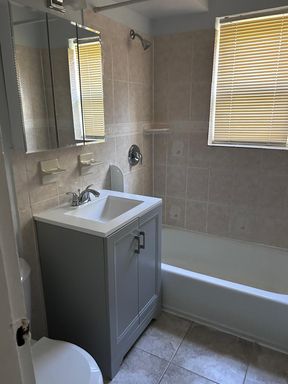 322 Franklin Place, # 3 – photo 1