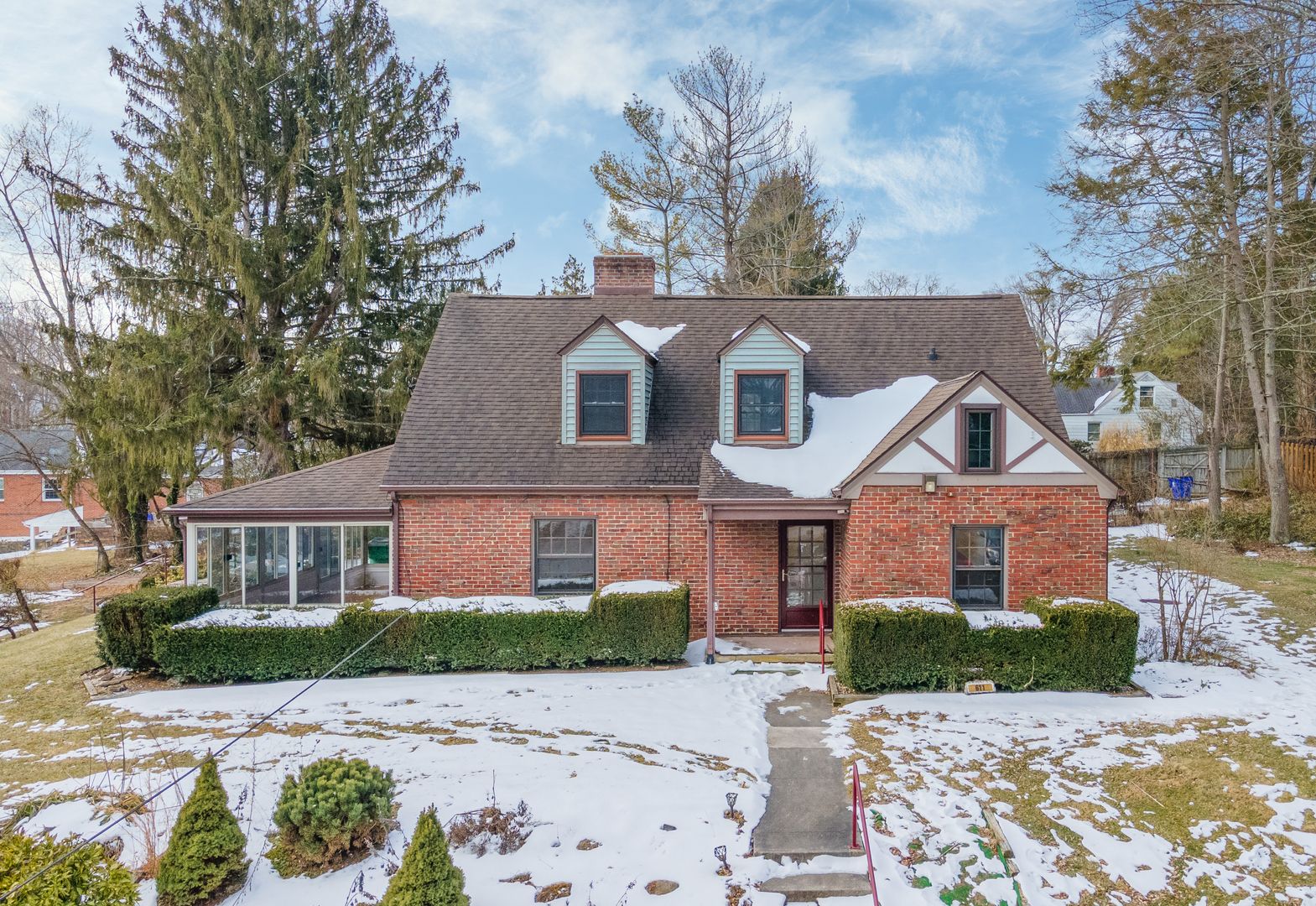Blacksburg Apartment: 611 Montgomery St