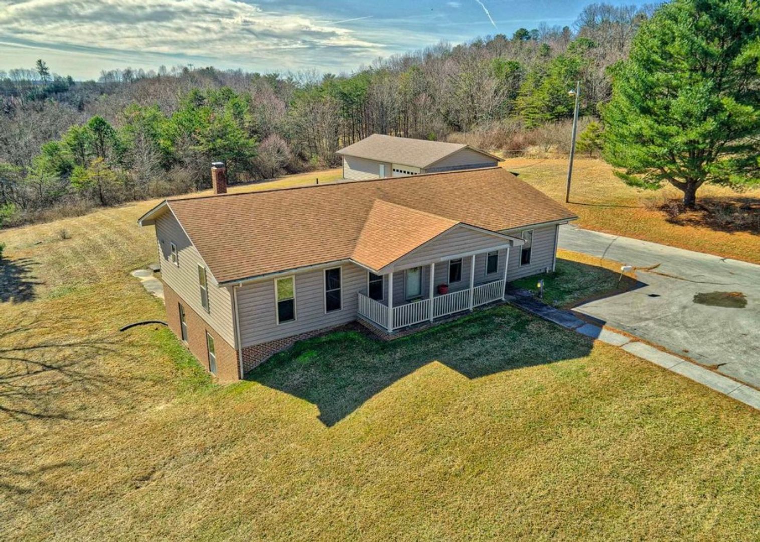 Blacksburg Apartment: 3089 Pandapas Pond Rd