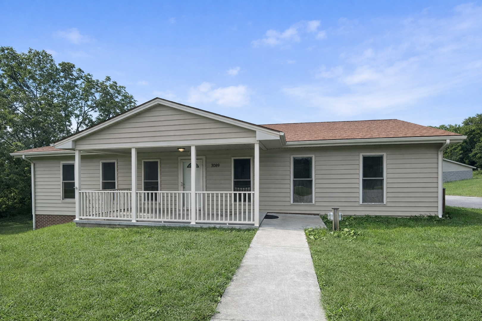 Blacksburg Apartment: 3089 Pandapas Pond Rd