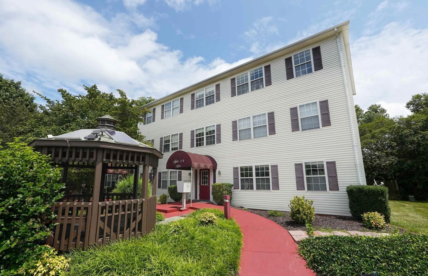 Blacksburg Apartment: 1324 North Main Street