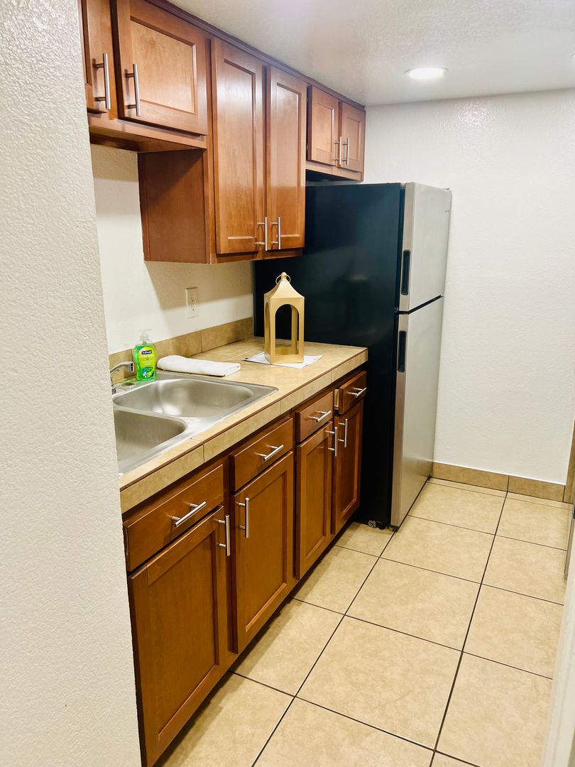 Phoenix Apartment: 3101 N. 36th St.