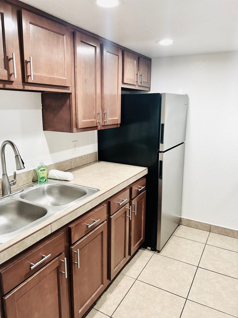 Phoenix Apartment: 3101 N. 36th St.