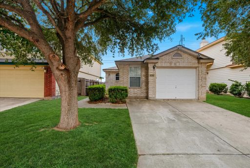 Beautiful 3/2 Woodlake Terrace for Sale or Lease – photo 1