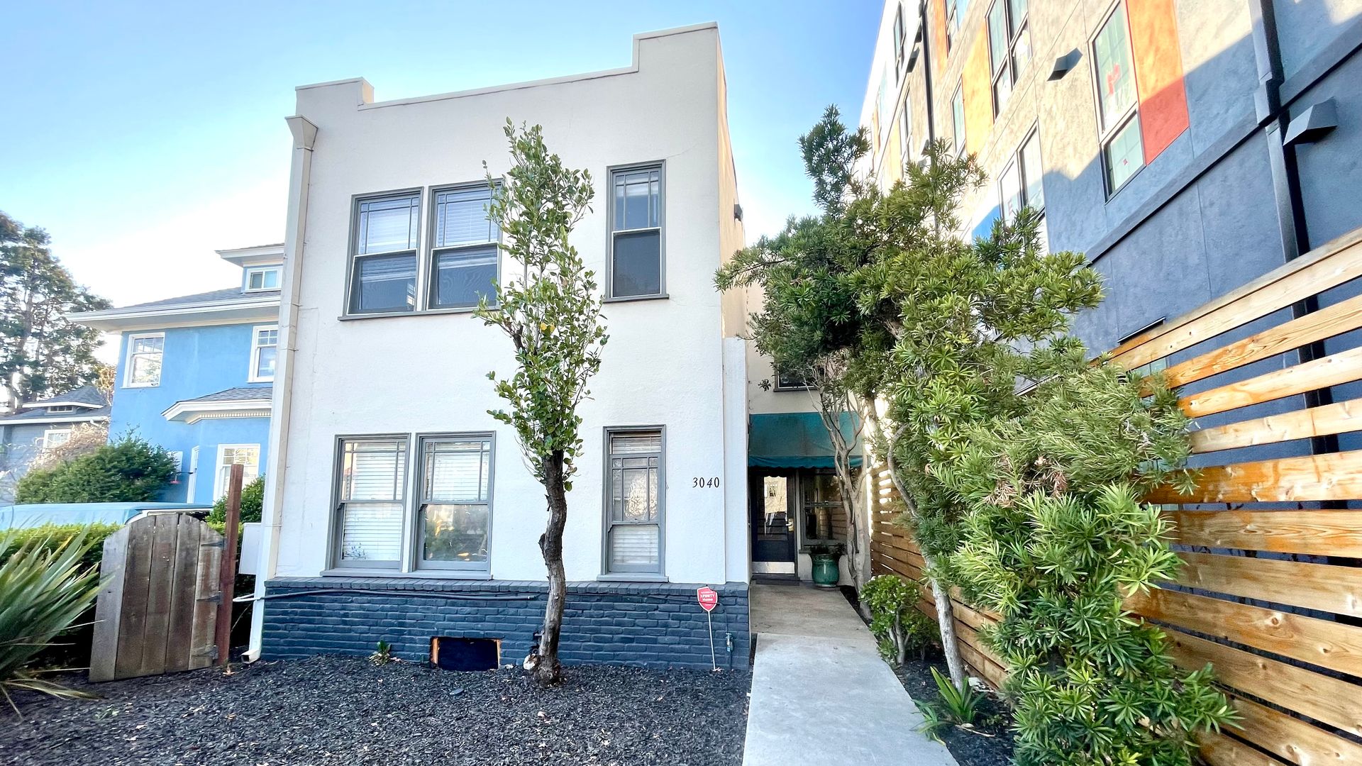 Berkeley Apartment: 3040 Telegraph Ave