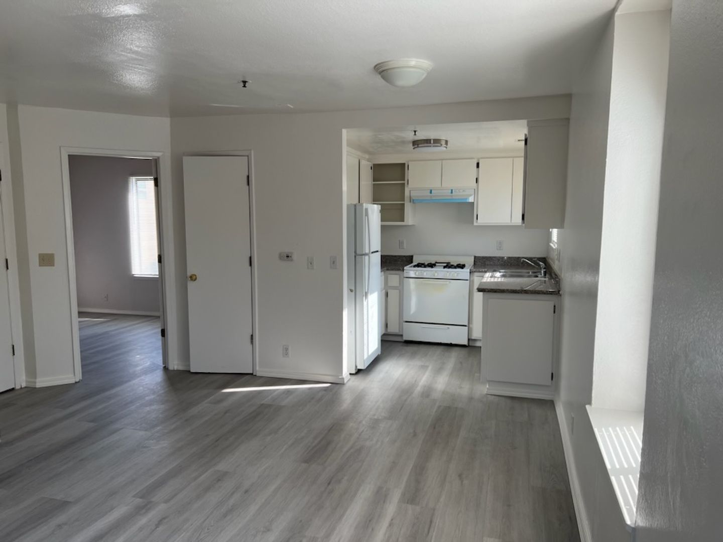 Concord Apartment: 2065 Riley Ct