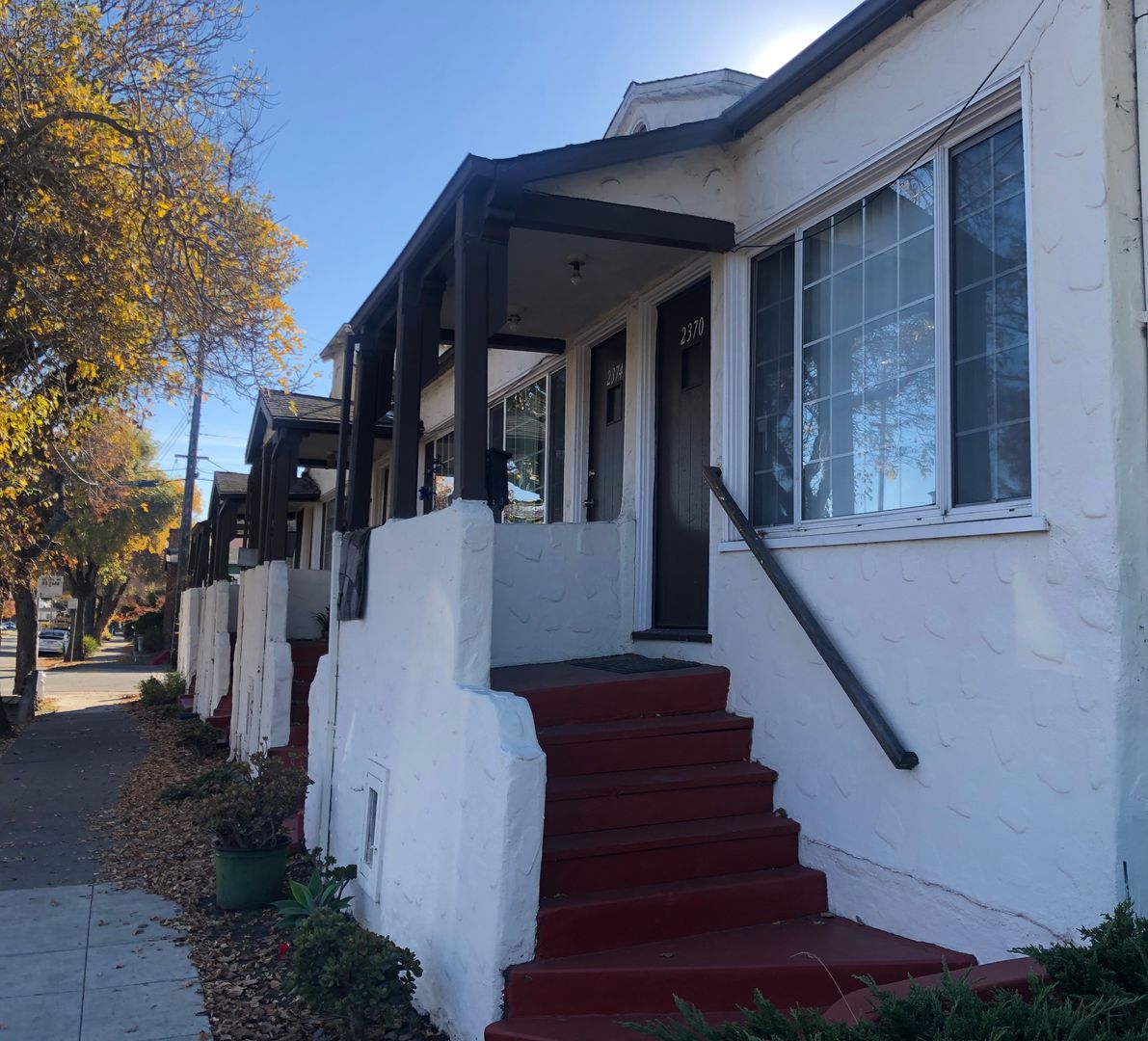 Berkeley Apartment: 2370-2398 Sacramento St