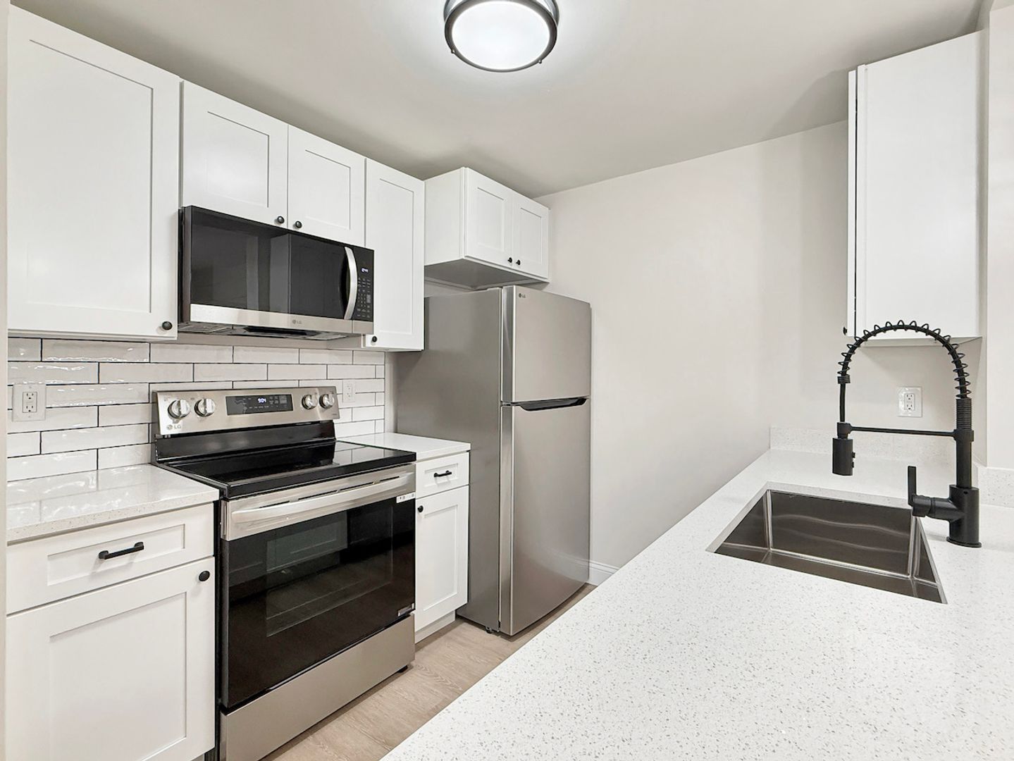 Newburgh House: 4152 Bell Road