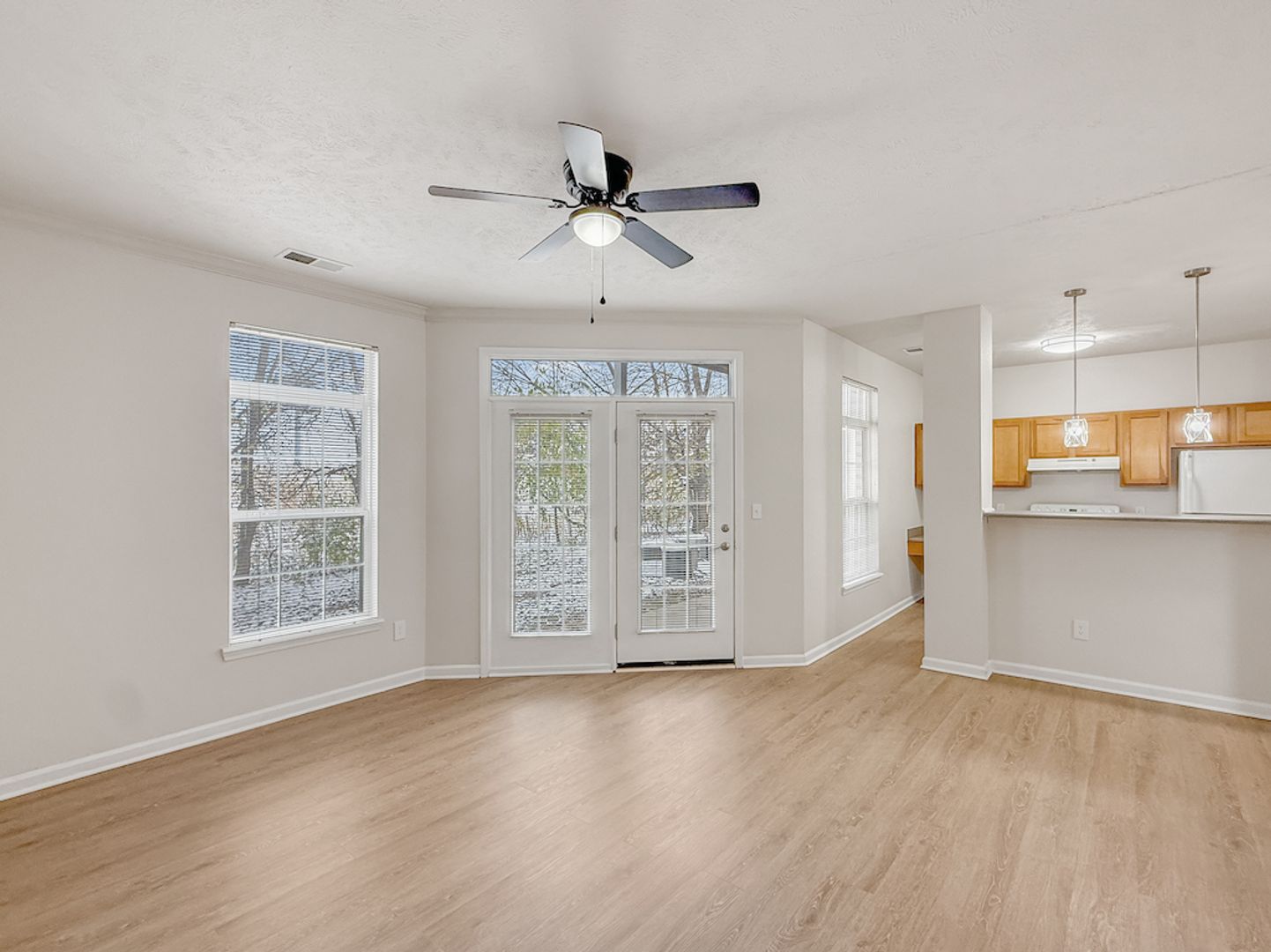 Evansville House: 702 Beachfront Dr