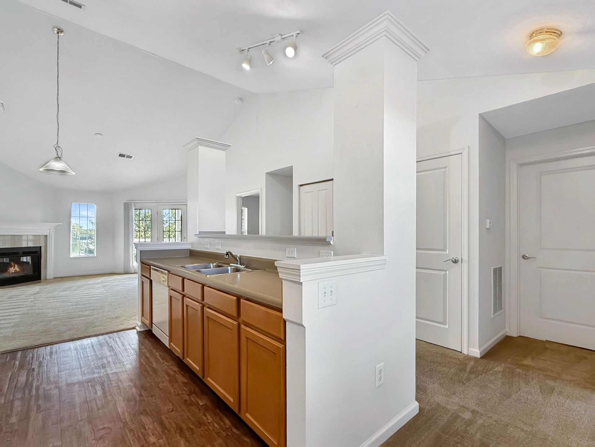 Evansville Apartment: 727 Beachfront Drive