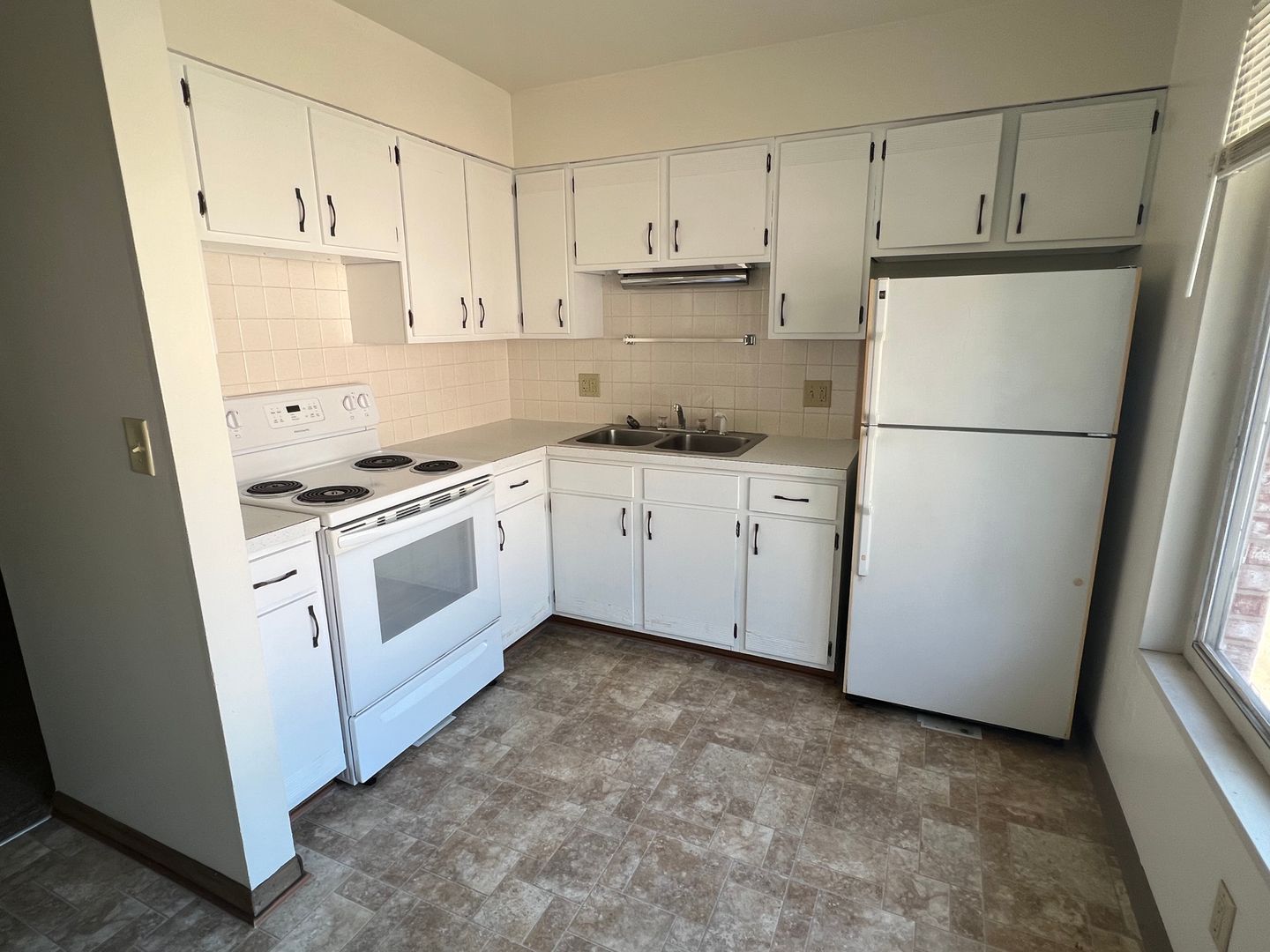 Iowa City Apartment: 707-815 Oakcrest Street