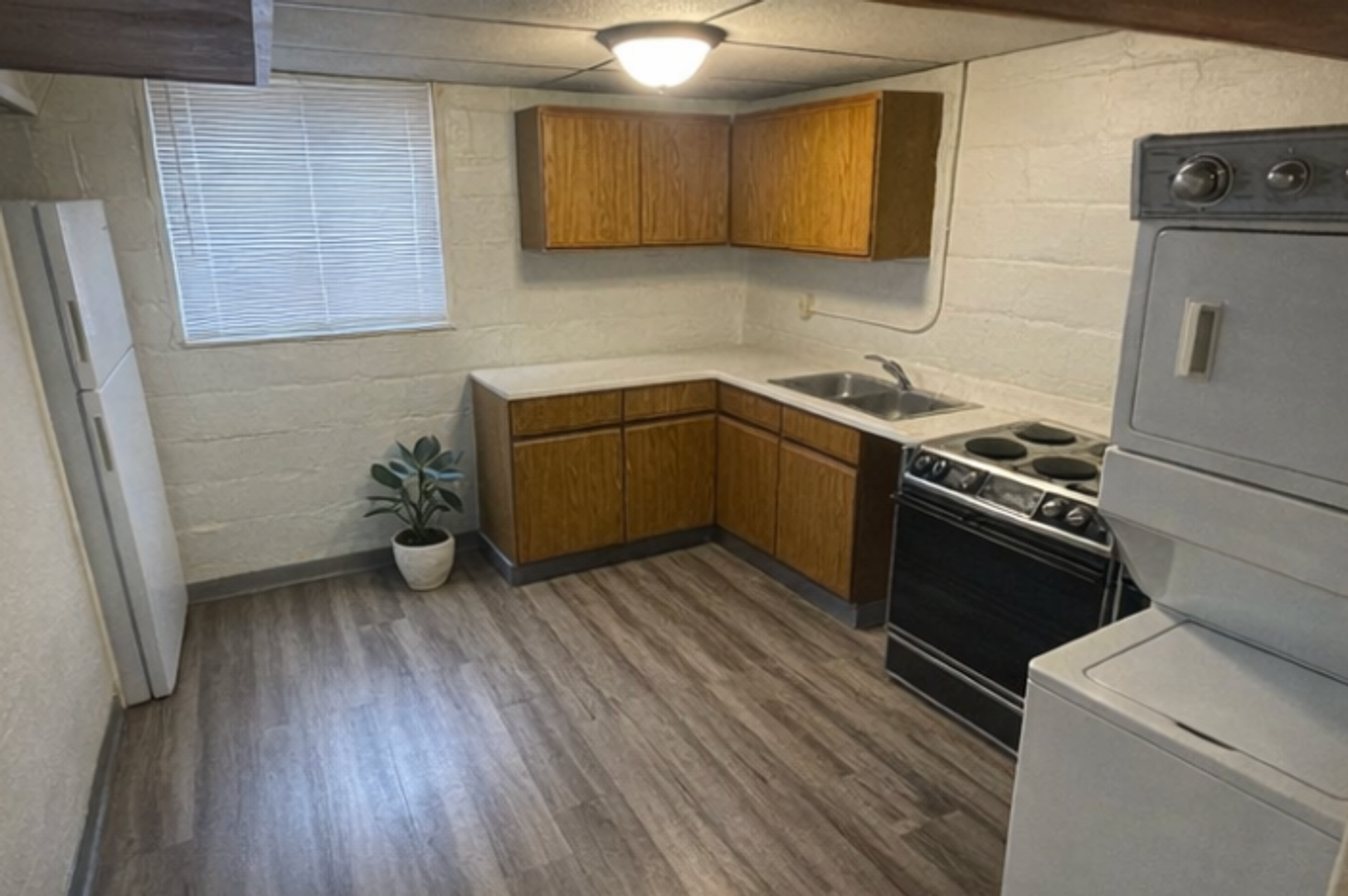 Iowa City Apartment: 614 N Gilbert Street