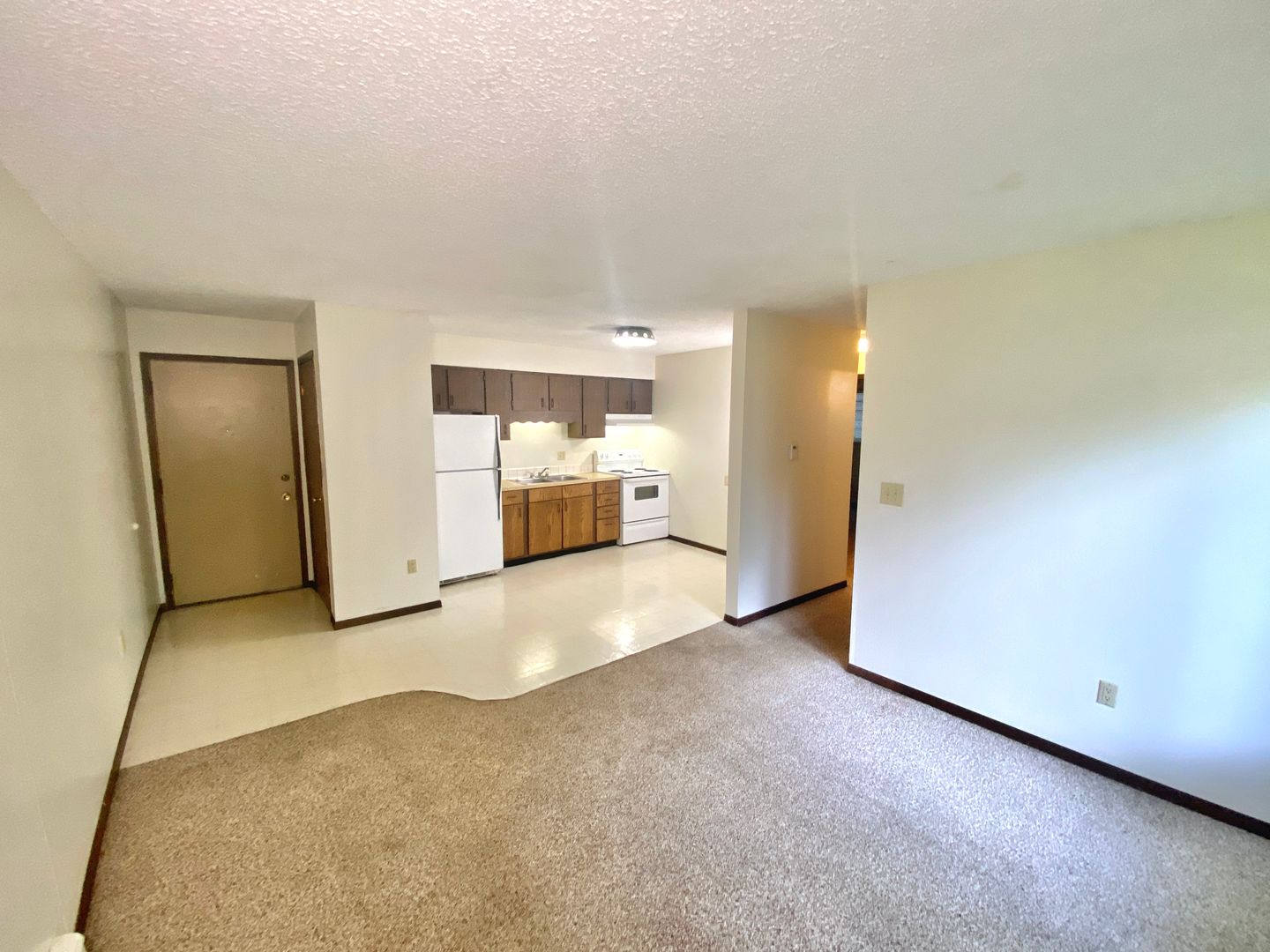 Iowa City Apartment: 1030 East Court St.