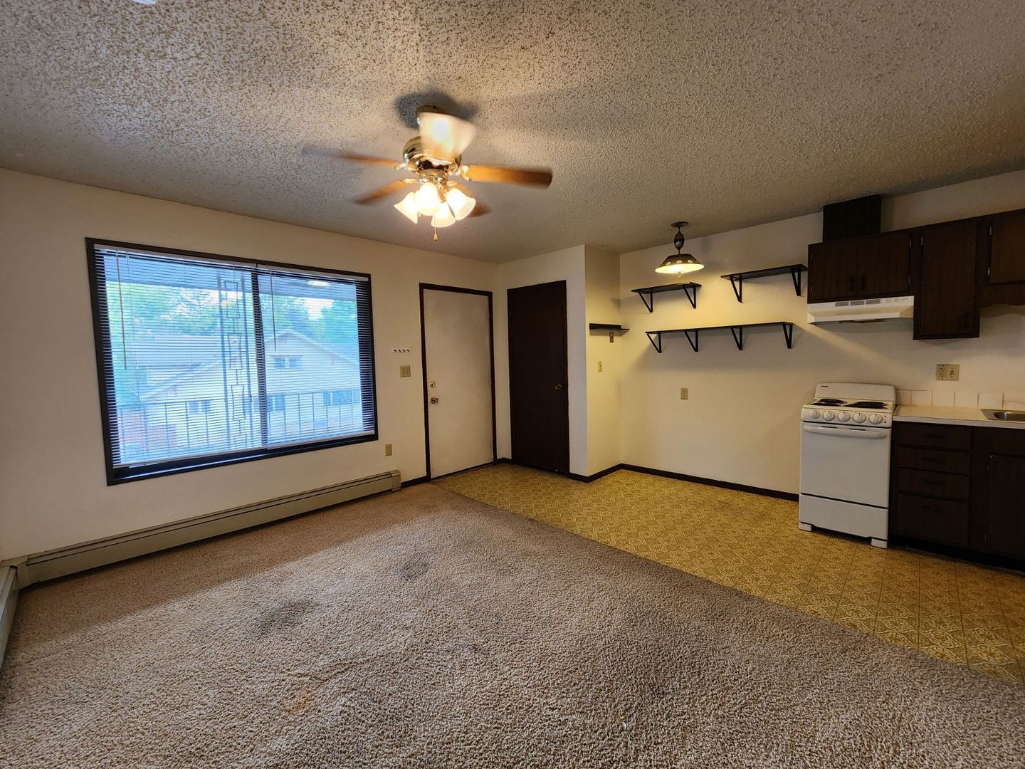Iowa City Apartment: 1030 East Court St.