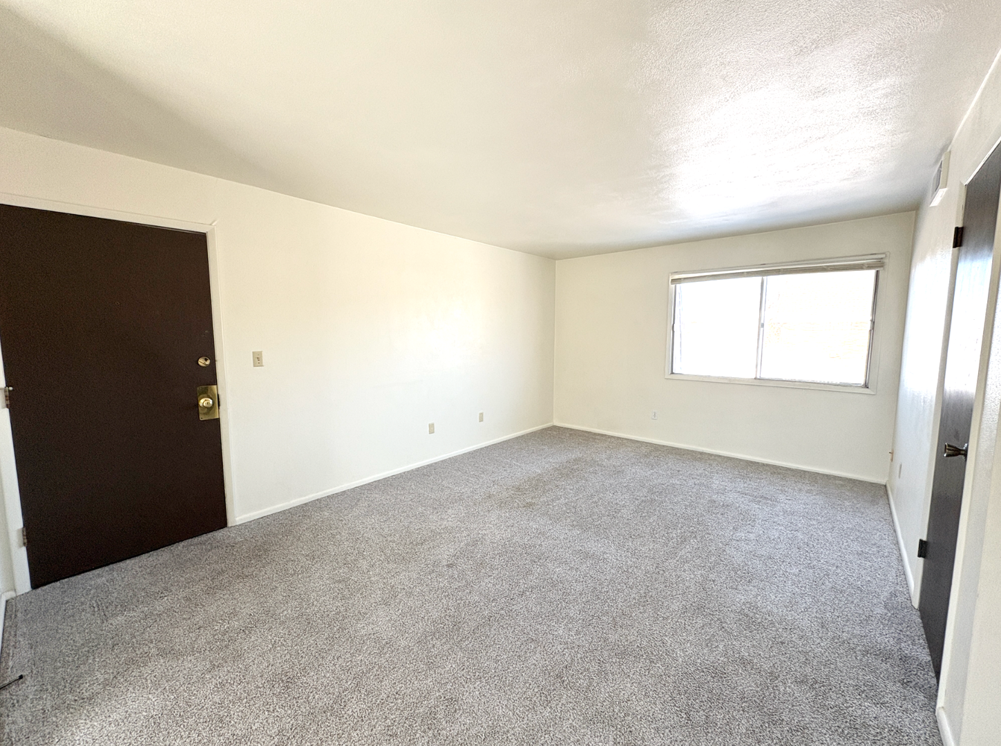 Iowa City Apartment: 700-721 Carriage Hill
