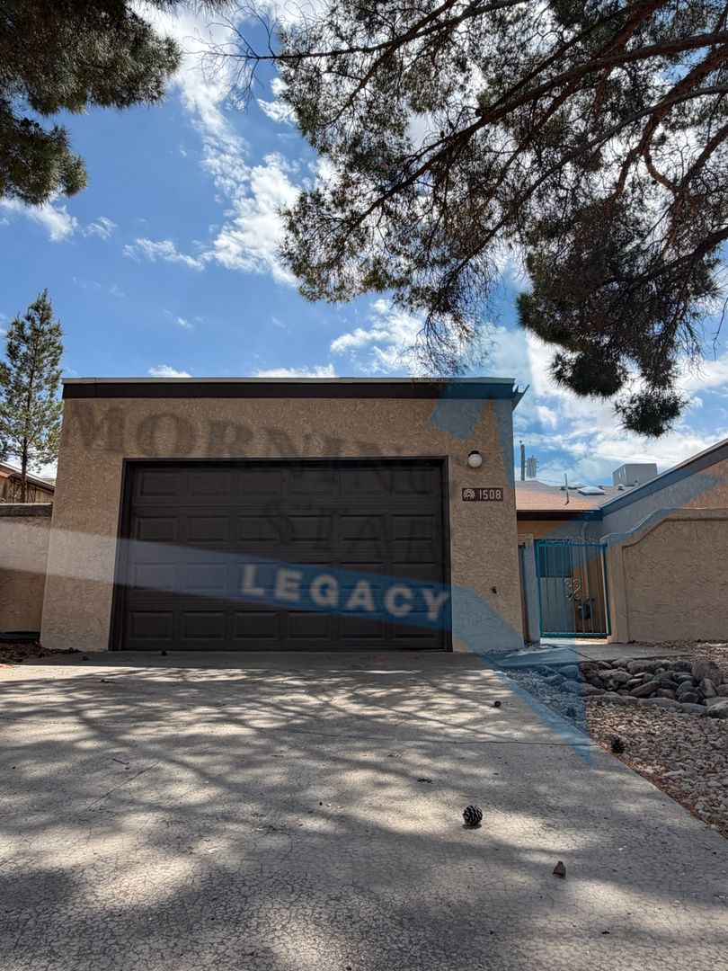 Las Crues House: 1508 Andrews Drive