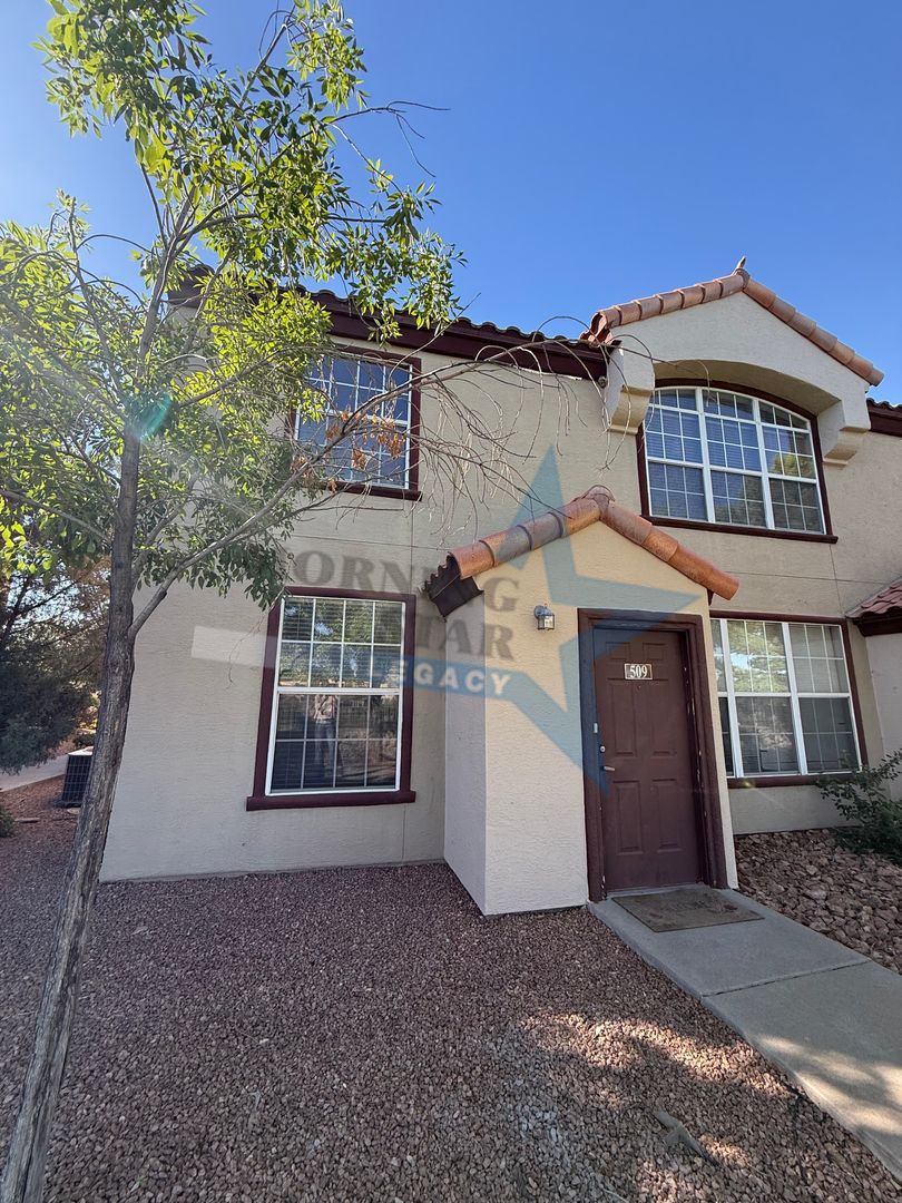 Las Cruces House: 3901 Sonoma Springs #509