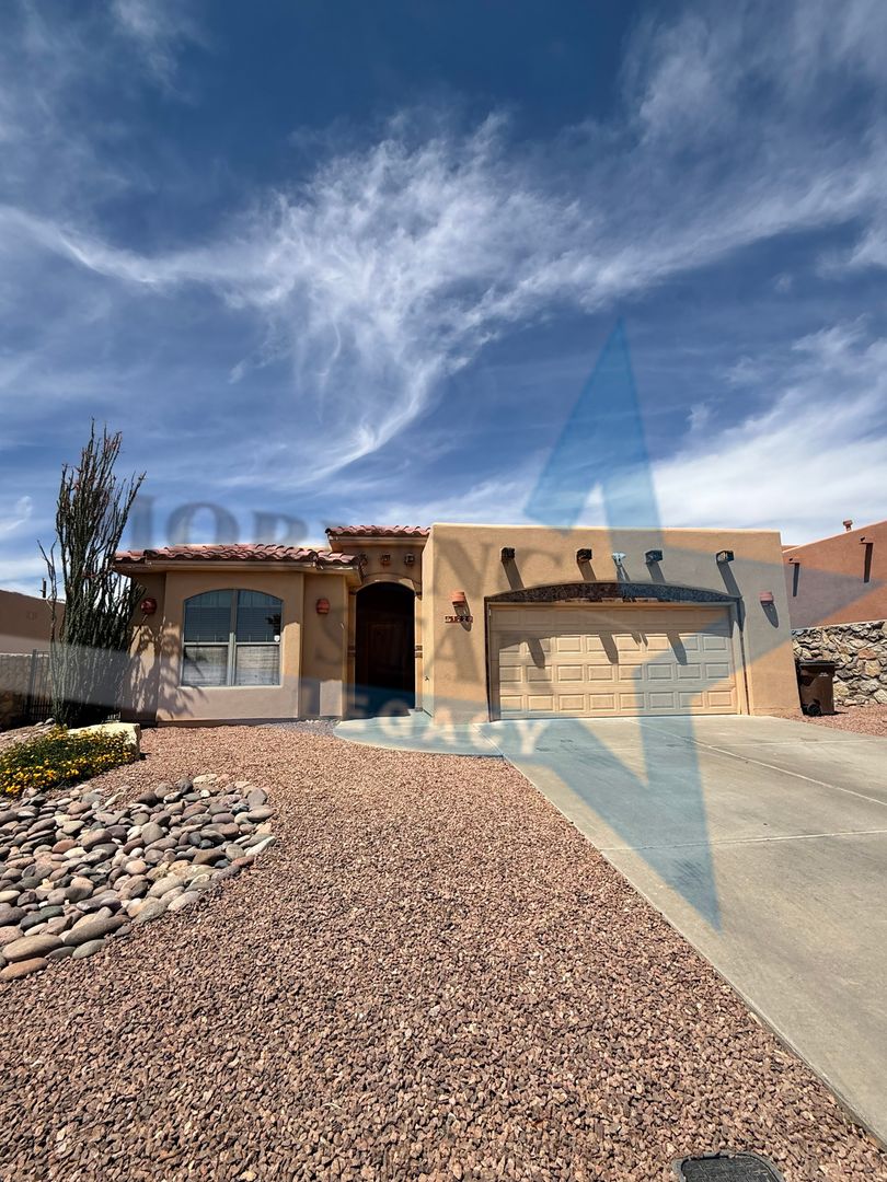 Las Cruces House: 1229 Osage Court