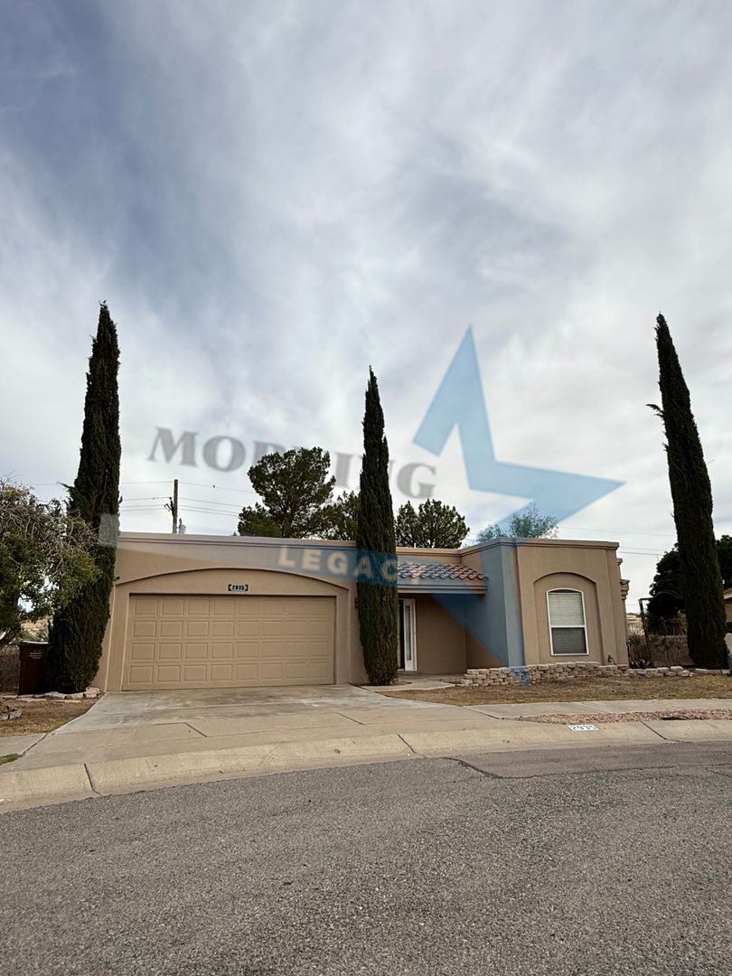 Las Cruces House: 2935 Scenic Cir