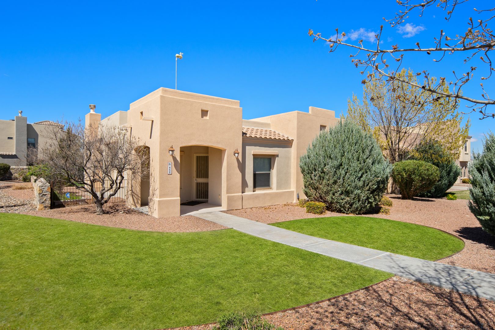 Las Cruces House: 4224 Canterra Arc