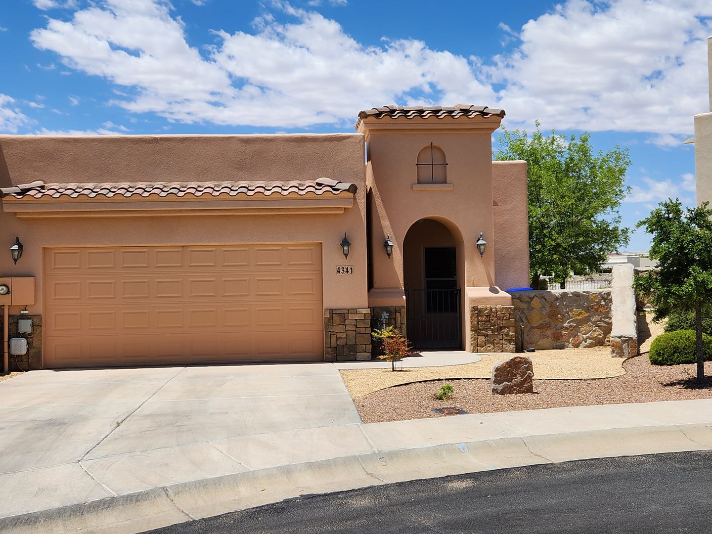 Las Cruces House: 4341 Levante Dr